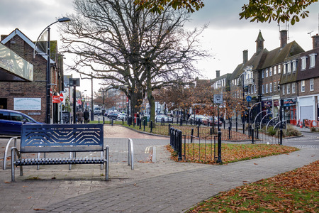 CRAWLEY, WEST SUSSEX/UK - NOVEMBER 21 : Street scene in Crawley West Sussex on November 21, 2018. Unidentified peopleのeditorial素材