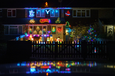 FELBRIDGE, SURREY/UK - DECEMBER 12 : Christmas lights display in Felbridge Surrey on December 12, 2018のeditorial素材