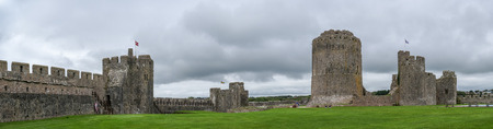 PEMBROKE, PEMBROKESHIRE/UK - SEPTEMBER 15 : View of the castle at Pembroke Pembrokeshire on September 15, 2019のeditorial素材