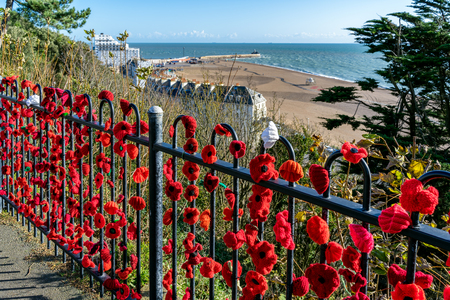 FOLKESTONE, KENT/UK - NOVEMBER 12 : Poppies on the railings in the War Memorial square in Folkestone on November 12, 2019のeditorial素材
