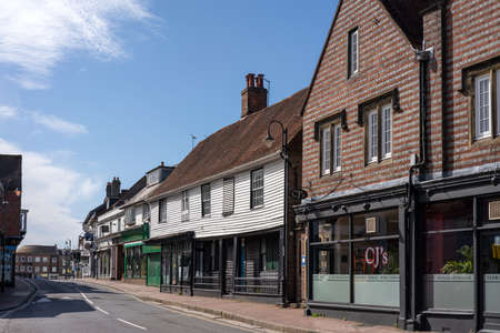 EAST GRINSTEAD, WEST SUSSEX/UK - MAY 5 : Shops closed because of the lockdown due to coronavirus in East Grinstead on May 5, 2020のeditorial素材