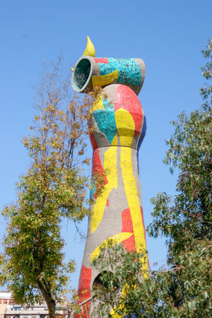 BARCELONA, SPAIN, EUROPE - JUNE 1 : Unusual art installation in Barcelona on June 1, 2006のeditorial素材