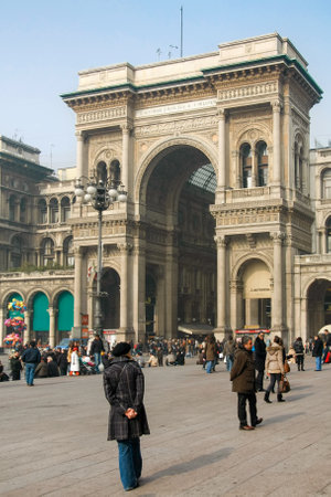 MILAN, ITALY, EUROPE - FEBRUARY 23 : Body language in Milan on February 23, 2008. Unidentified peopleのeditorial素材