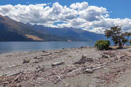 Scenic view of Lake Wanaka in New Zealandの写真素材