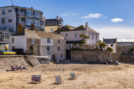 ST IVES, CORNWALL, UK - MAY 13 : View of Harbour Beach at St Ives, Cornwall on May 13, 2021. Unidentified peopleのeditorial素材