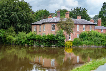 ELLESMERE, SHROPSHIRE, UK - JULY 12 : Beech House on the canal in Ellesmere, Shropshire on July 12, 2021のeditorial素材