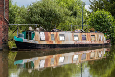 ELLESMERE, SHROPSHIRE, UK - JULY 12 : Narrow boat in Ellesmere, Shropshire on July 12, 2021のeditorial素材
