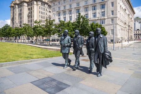 LIVERPOOL, UK - JULY 14 : Statue of the Beatles in Liverpool, England on July 14, 2021. Unidentified peopleのeditorial素材