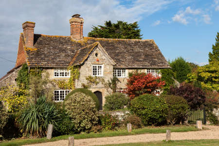WISBOROUGH GREEN, WEST SUSSEX, UK - OCTOBER 15 : Desirable detached house in Wisborough Green, West Sussex on October 15, 2009のeditorial素材