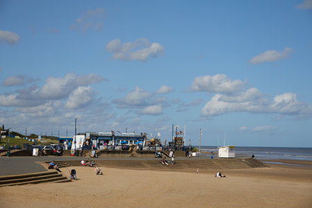 Mablethorpe, Lincolnshire, UK,  September 21. View of the beach in Mablethorpe, Lincolnshire on September 21, 2023. Unidentified peopleのeditorial素材