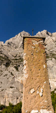 Sainte Victoire mountain, seen from the oppidum of Untinosの写真素材