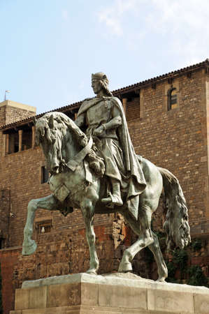 Statue of Count Ramon Berenguer IV in Barcelona, Spainの写真素材