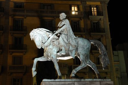 Statue of Count Ramon Berenguer IV on Placa Ramon Berenguer el Gran in Barcelona, Spainの写真素材