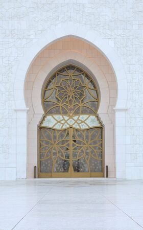 Door at Sheikh Zayed Mosque in Abu Dhabi, United Arab Emiratesの写真素材