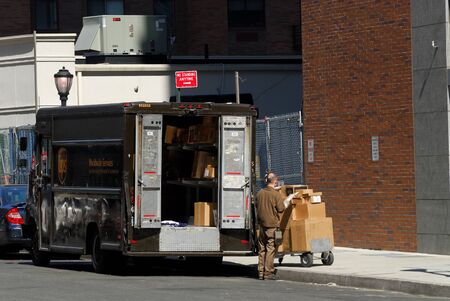 United Parcel Service Truck in New York City. Photo taken at 16th of April 2008のeditorial素材