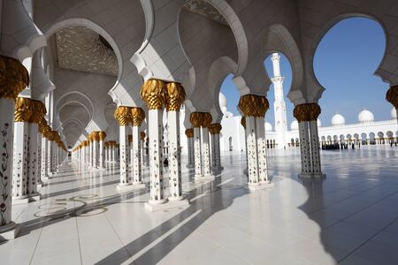 Sheikh Zayed Mosque in Abu Dhabi, United Arab Emiratesのeditorial素材