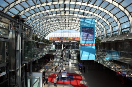 DUSSELDORF - AUGUST 27: Entrance hall to the Caravan Salon Exhibition 2012 on August 27, 2012 in Dusseldorf, Germanyのeditorial素材