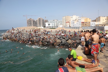 Moroccan boys jumping into the Atlantic ocean in Casablanca, Moroccoのeditorial素材