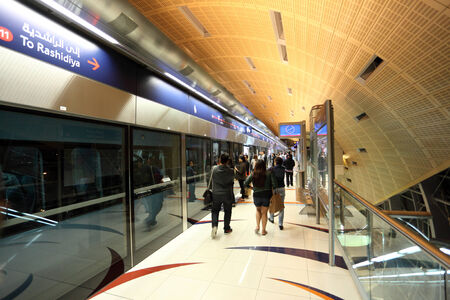 Metro Station Platform in Dubai City, United Arab Emiratesのeditorial素材