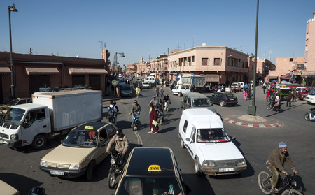 MARRAKESH, MOROCCO - NOV 21: Traffic in the city of Marrakesh. November 21, 2008 in Marrakesh, Moroccoのeditorial素材