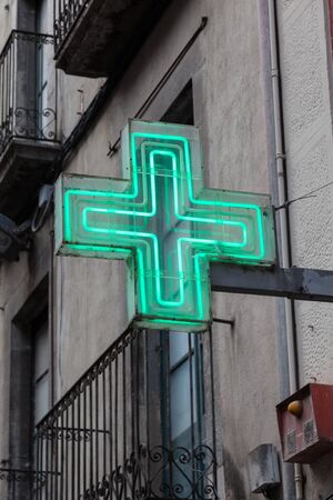Green pharmacy sign or drug store symbolの写真素材