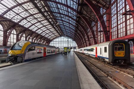 ANTWERP, BELGIUM - AUG 23: Regional trains at the Main Railway Station in the city of Antwerp. August 23, 2015 in Antwerp, Belgiumのeditorial素材