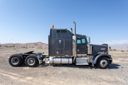 NIZWA, OMAN - NOV 25: Kenworth semitrailer truck tractor in Oman. November 25, 2015 in Nizwa, Sultanate of Oman, Middle Eastのeditorial素材