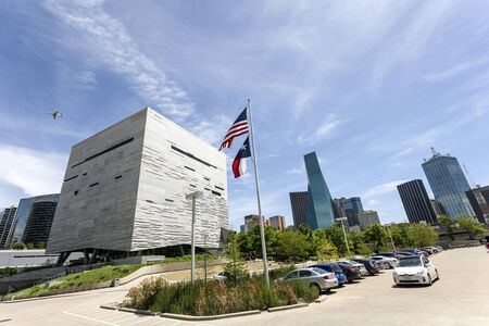 DALLAS, USA - APR 7: Exterior of the Perot Museum of Nature and Science in Dallas Downtown. April 7, 2016 in Dallas, Texas, USAのeditorial素材