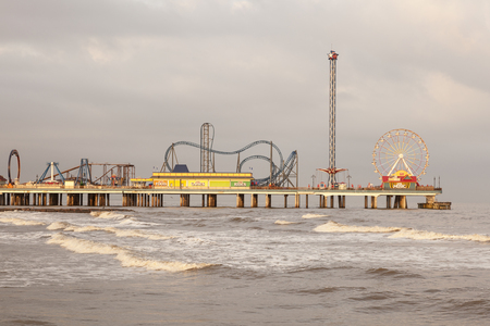 GALVESTON, USA - APR 13: Galveston Island historic Pleasure Pier on the Gulf of Mexico coast in Texas. April 13, 2016 in Galveston, Texas, United Statesのeditorial素材