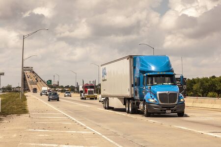 WESTLAKE, USA - APR 15: Traffic on the Interstate at the historic Calcasieu River bridge at Westlake. April 15, 2016 in Westlake, Louisiana, United Statesのeditorial素材