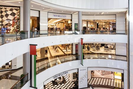 DUBAI, UAE - DEC 5, 2016: Bloomingdales store at the Dubai Mall - worlds largest shopping mall. United Arab Emirates, Middle Eastのeditorial素材
