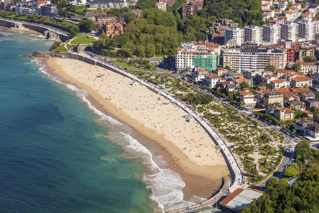 Aerial view of the Playa de Ondarreta beach in the city of San Sebastian. Basque country, Spainの写真素材