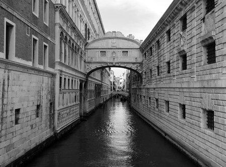 Venice bridge of sighs doges palace and canalのeditorial素材
