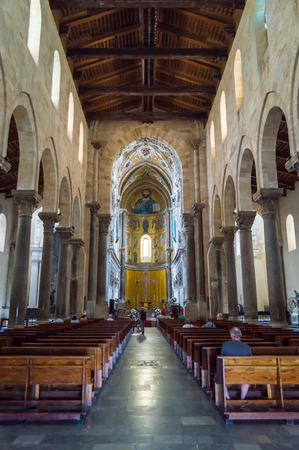 Interieur view of Cefalu Cathedral in the city of the same name in northern Sicilyのeditorial素材