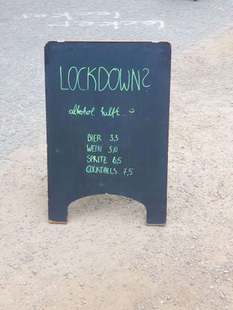 Corona Lockdown, alcohol and coktails helpの写真素材