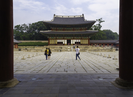 Throne Room Yard at Gyeongbokgung Palace in Seoul, South Koreaのeditorial素材