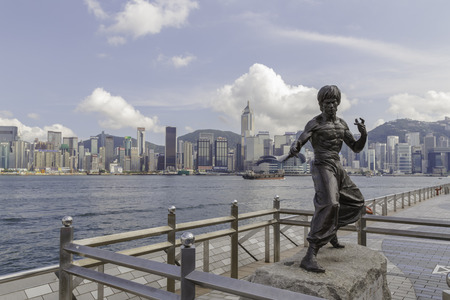 The famous statute of Bruce Lee in Hong Kong.のeditorial素材