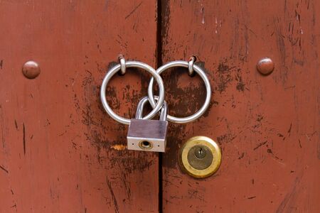 lock old door の写真素材