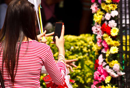 take a picture by mobile 