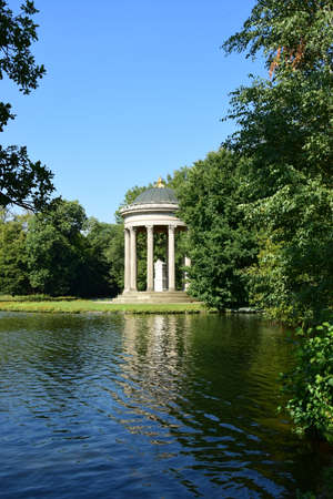 Arrayのeditorial素材