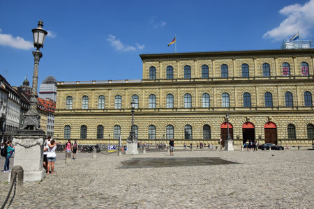 Arrayのeditorial素材