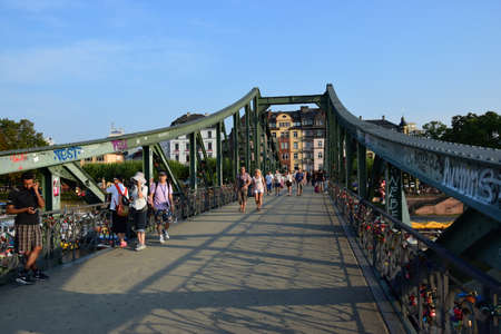 Arrayのeditorial素材