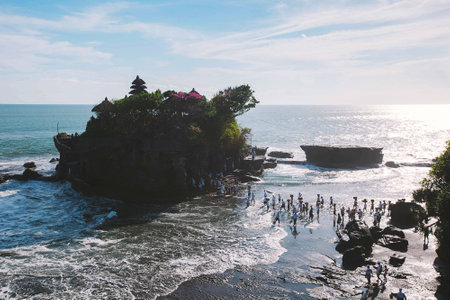 tanah lot temple, bali, indonesiaの写真素材
