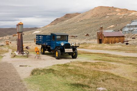 BODIE - MAY 31: Bodie is a ghost town in the Bodie Hills east of the Sierra Nevada mountain range in California on May 31, 2010. The town receives about 200,000 visitors yearly.のeditorial素材