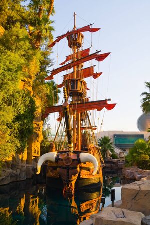 Viking Ship in Las Vegas at sunset のeditorial素材