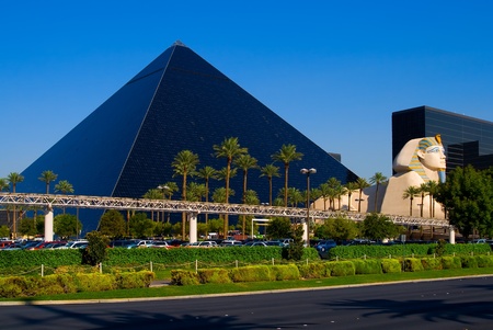 Pyramid Hotel and Sphinx in Las Vegas のeditorial素材