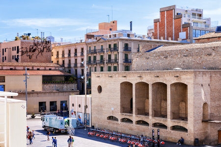 Barcelona, Spain - April 18, 2016: MACBA Museo De Arte Contemporaneo, Museum of Contemporary Art build in 1995 by American architect Richard Meier backyardのeditorial素材