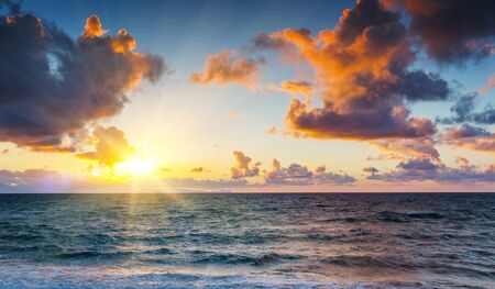 Scenic view of beautiful sunset above the seaの写真素材