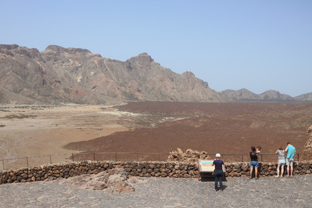 Observation deck and Las Canadas caldera. Teide, Tenerife, Spainのeditorial素材