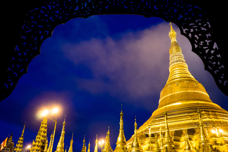 Shwedagon pagodaの写真素材